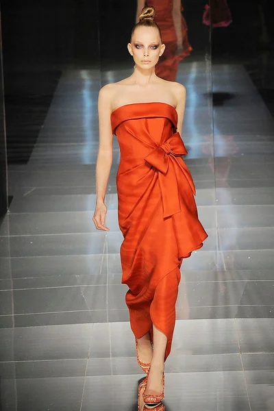 Look 27